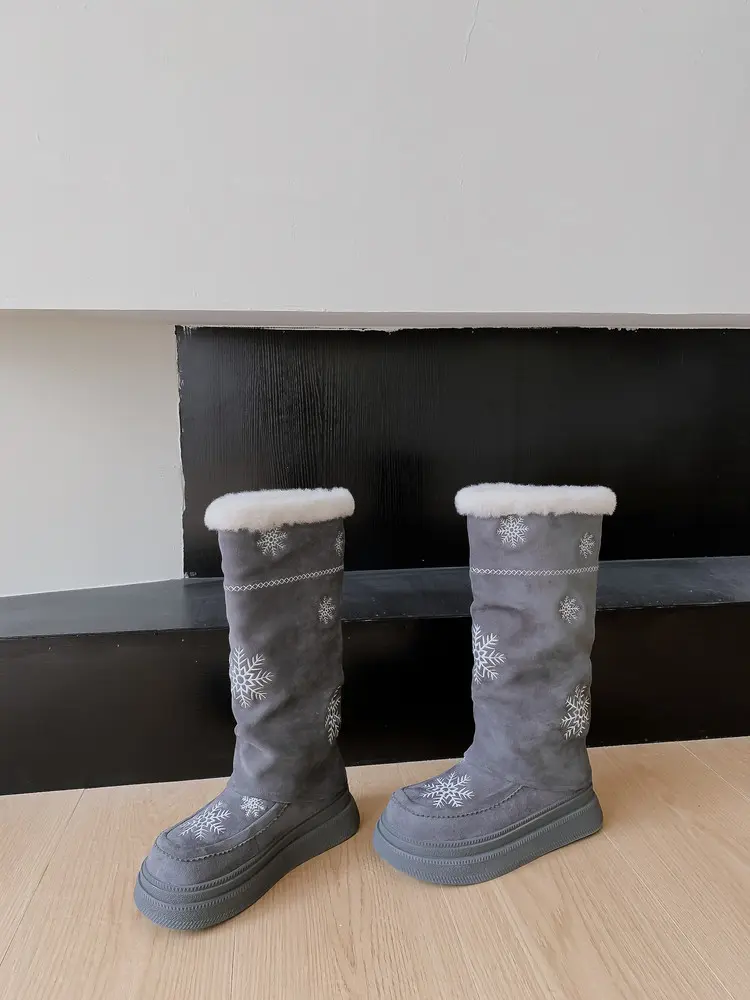 Boot Detail 10