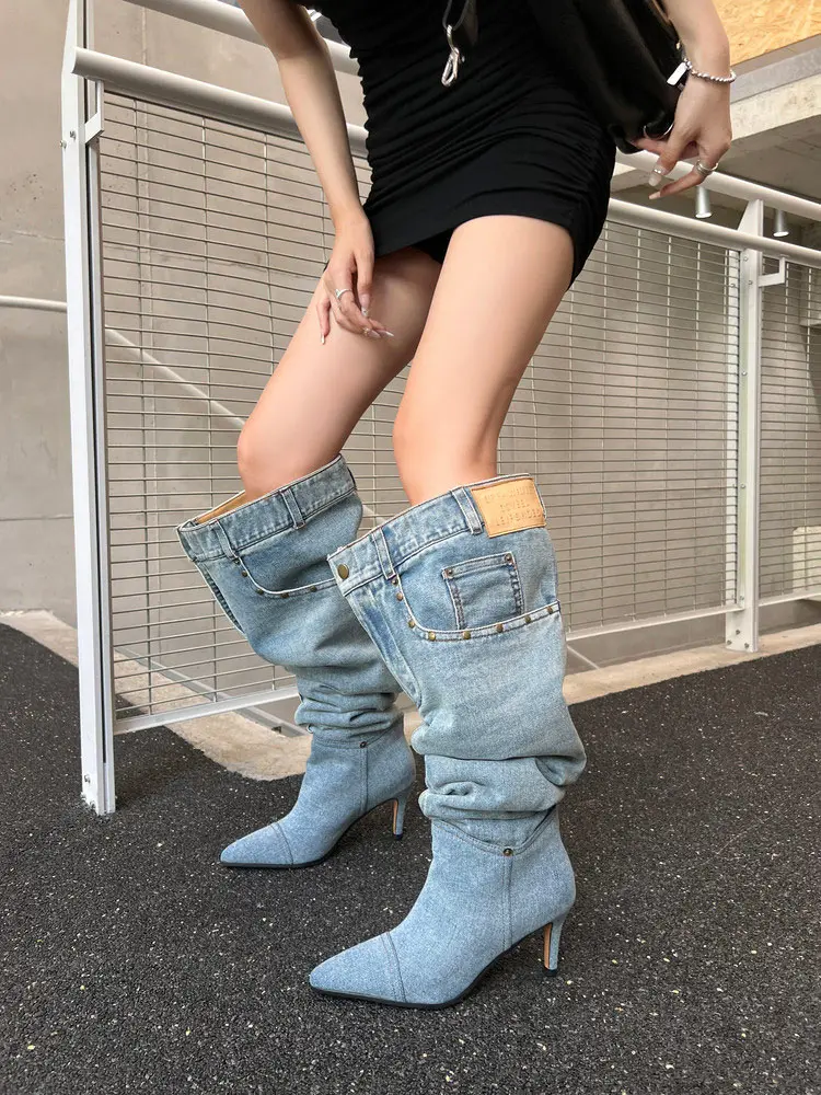 boot display 4