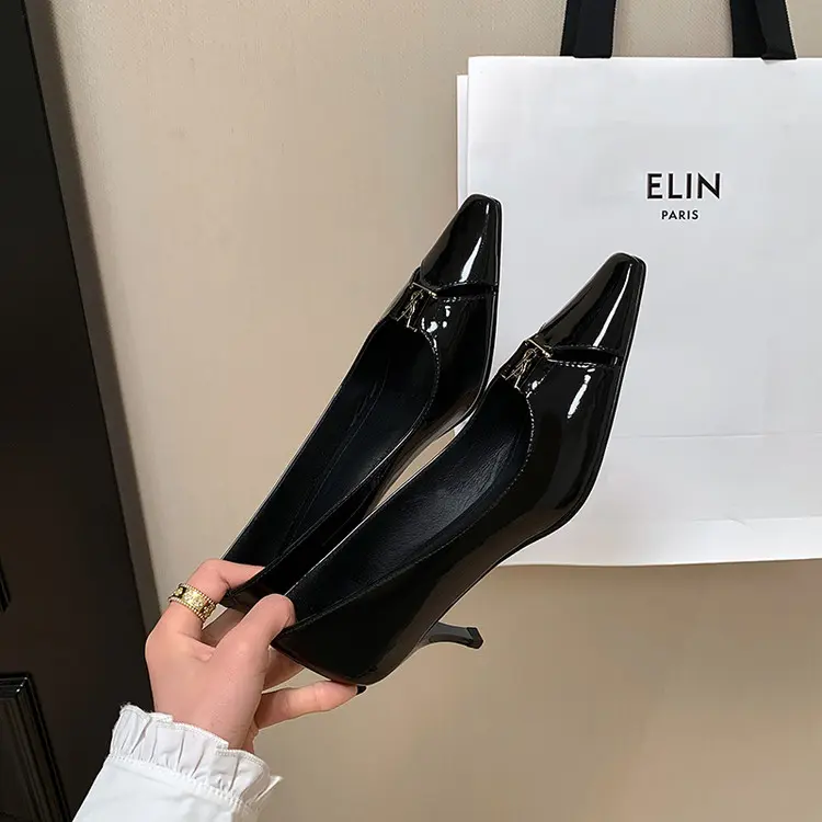 Heels View 33