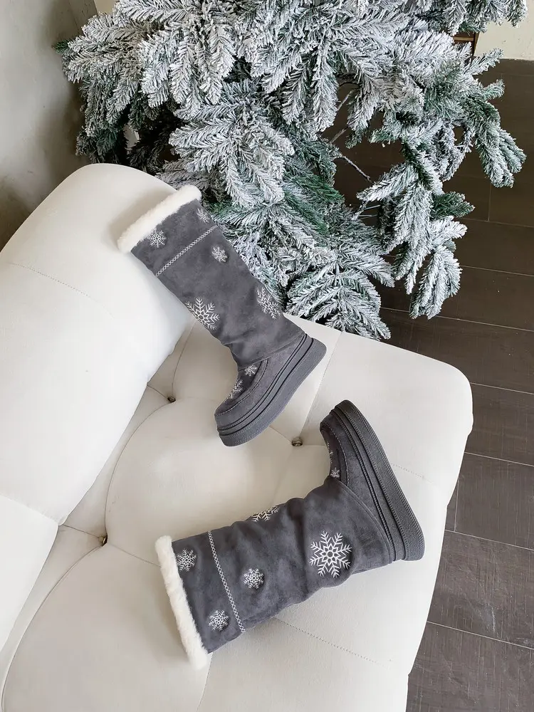 Boot Detail 8