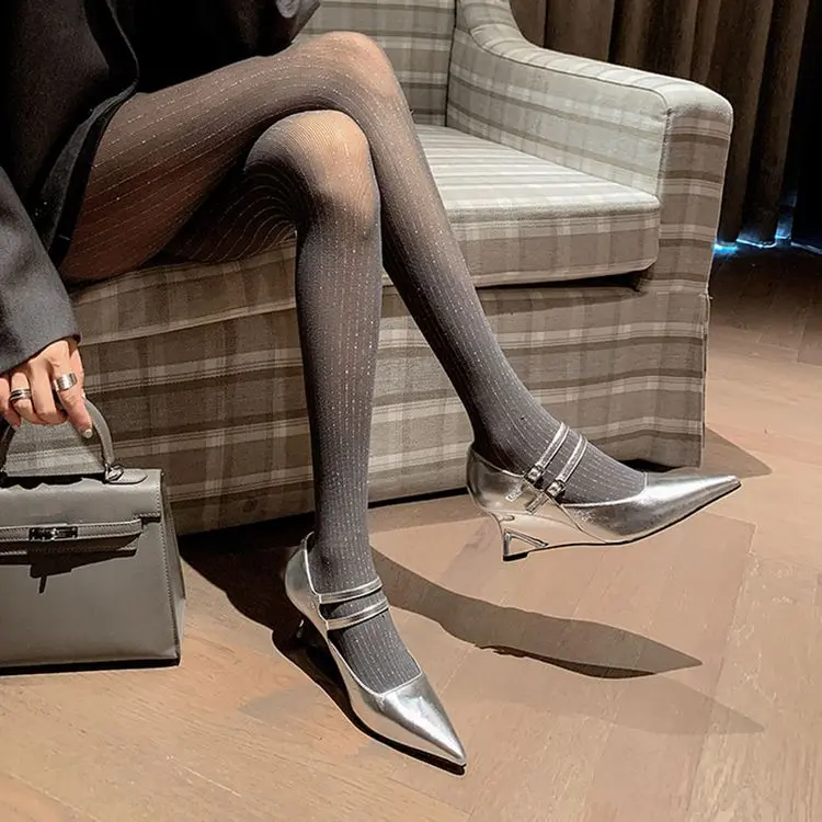 Pumps View 8