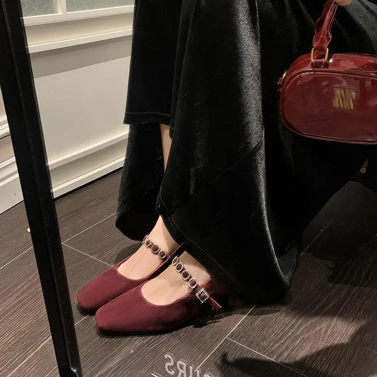 Vintage Suede Pump Detail 16
