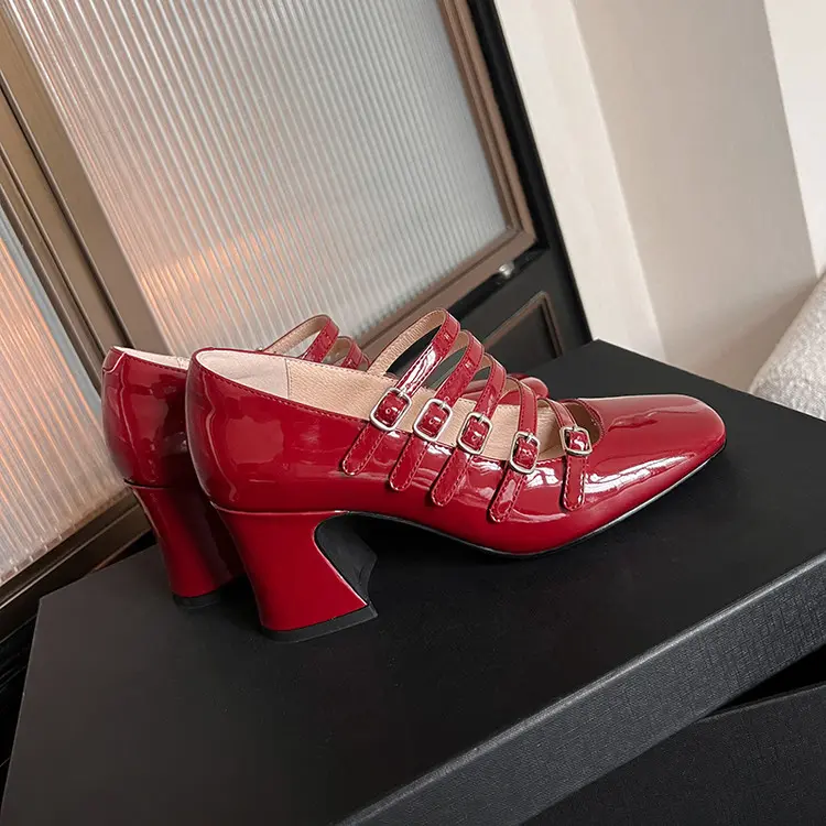 High-Quality 7cm Chunky Heel Patent Leather Elegant Mary Jane Pumps Manufacturer, Suppliers