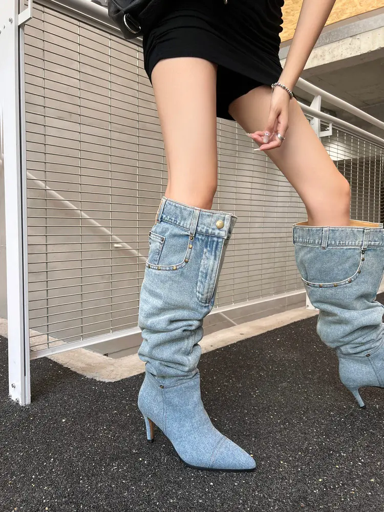 boot display 3