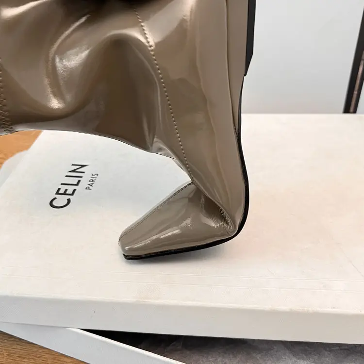 Product Display 14