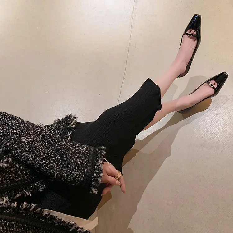 Rhinestone Pumps Detail