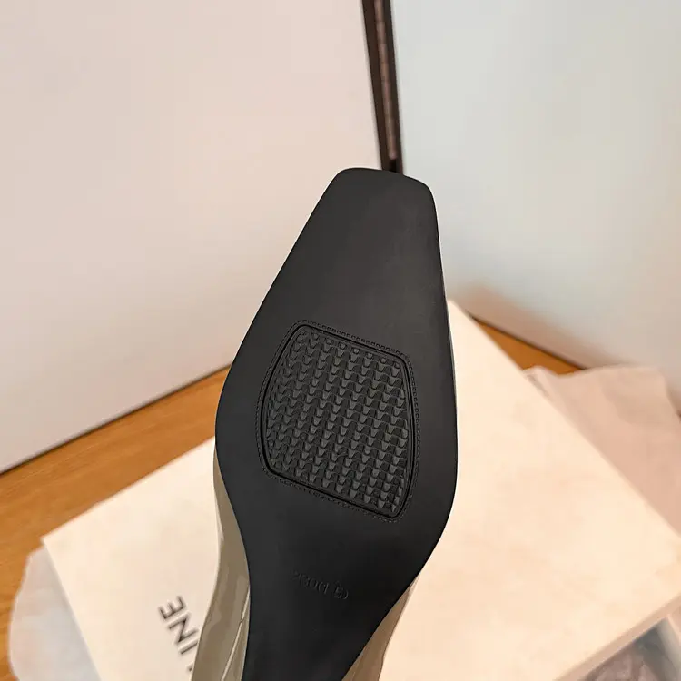 Product Display 13