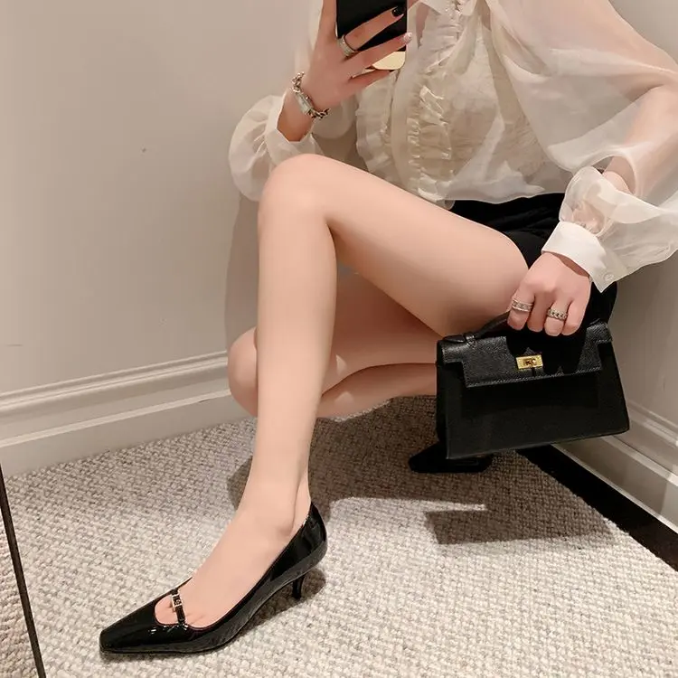 Rhinestone Pumps Detail