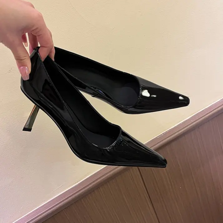 China Patent Metallic Heel Stiletto Shoes Distributor Manufacturers, Exporters