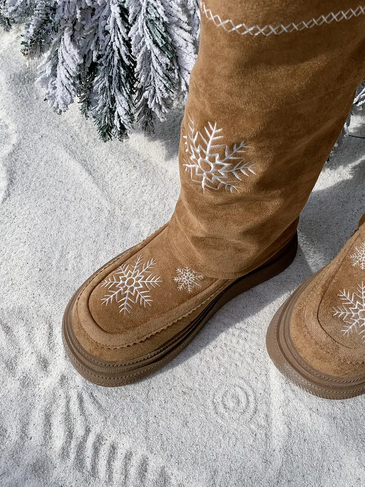Women's Wool Knee-High Boots for Christmas Suede Upper 11