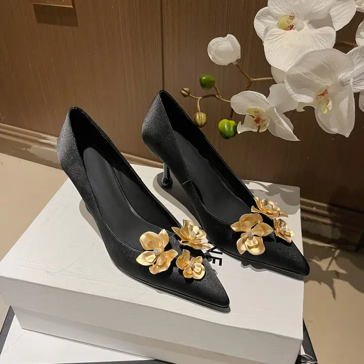 Wholesale Pointed Toe Gold Floral Satin Pumps for Evening