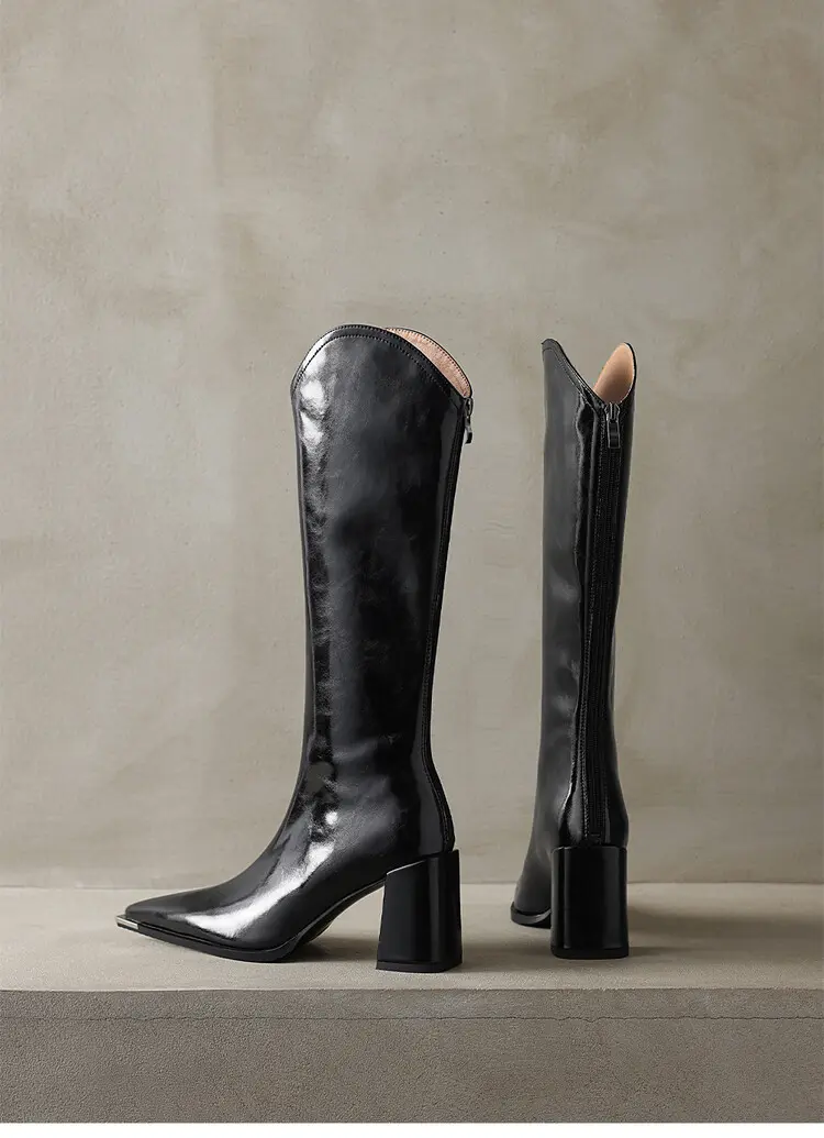 knee-high boots (4)