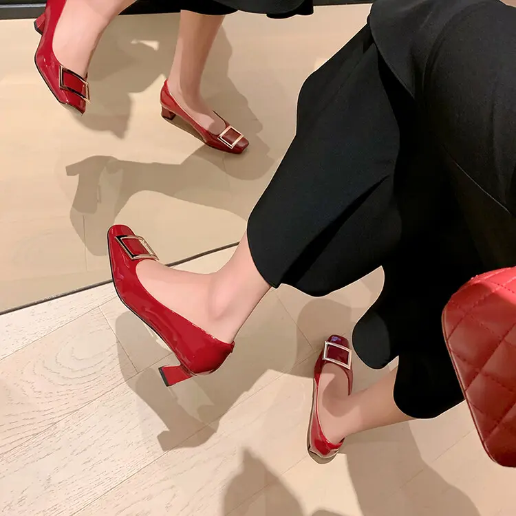 Wholesale Square Buckle Block Heel Pumps for Office