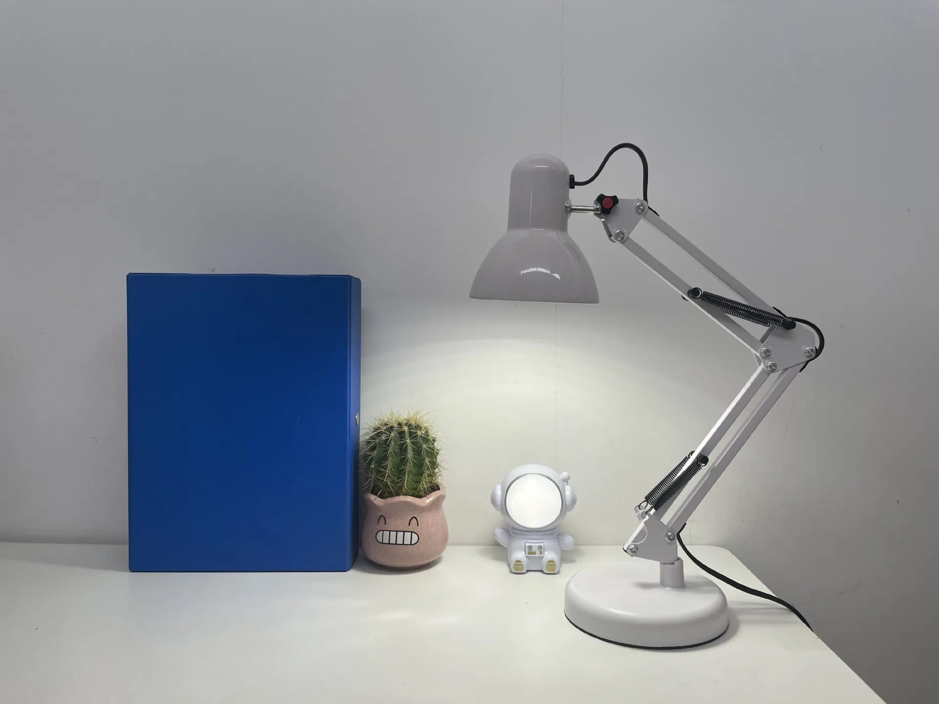 Metal Swing Arm Desk Lamp Adjustable Goose Neck Architect Nail Table Lamp Eye-Caring Reading Lamp for Home Office