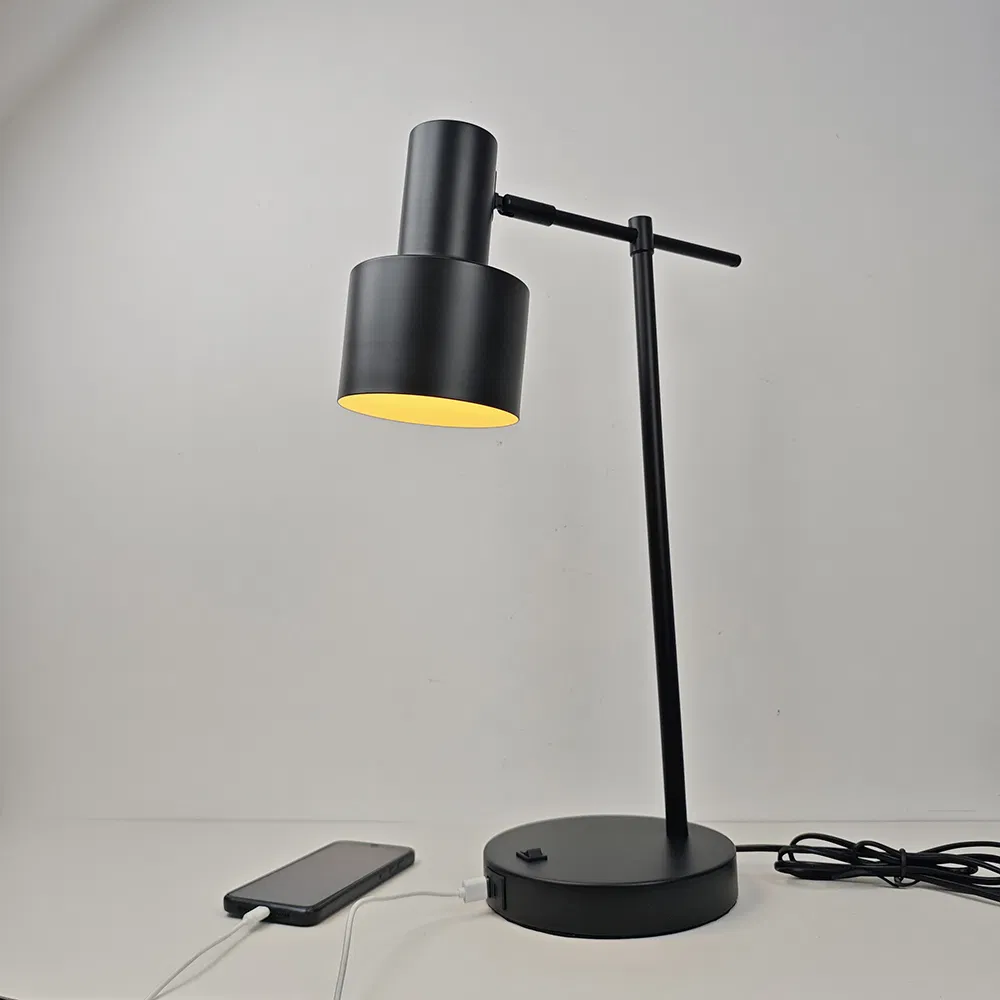 Modern Matte Black Task Lamp with USB C Charging Port Swivel Head Adjustable Head Direction Home Bedroom Nightstand Lamp