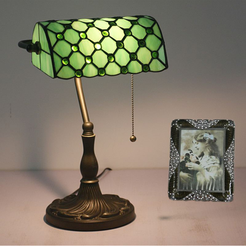 New Tiffany Table Lamp Alloy Base Retro Bank Light Green Bedside Table Lamp (WH-TTB-22)