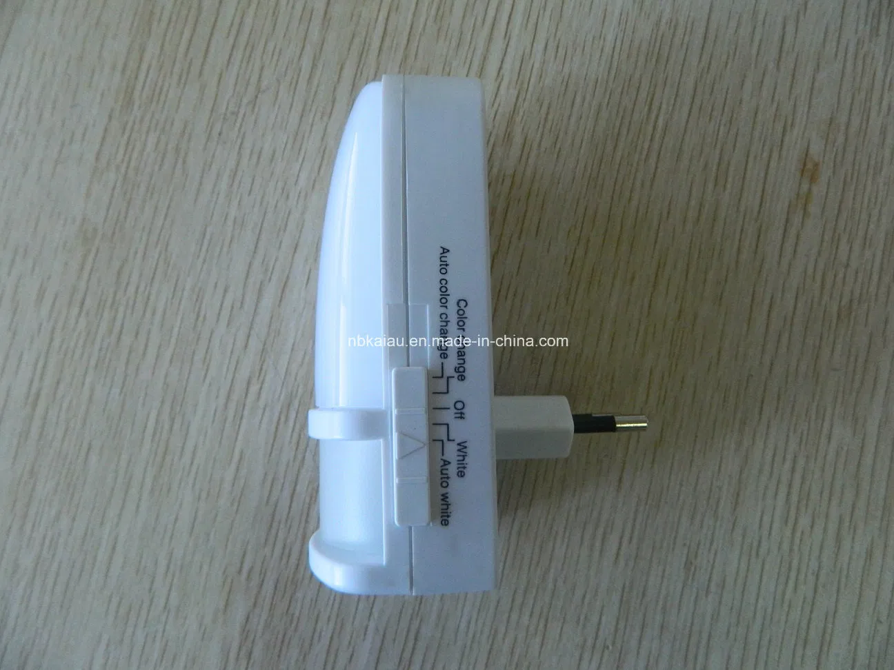 220V UK Plug Europe Plug Day and Night Photo Photocell Sensor Color Change LED Night Light