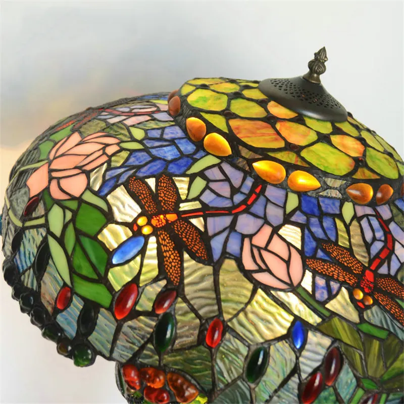 Tiffany Style Lamp Detail 4