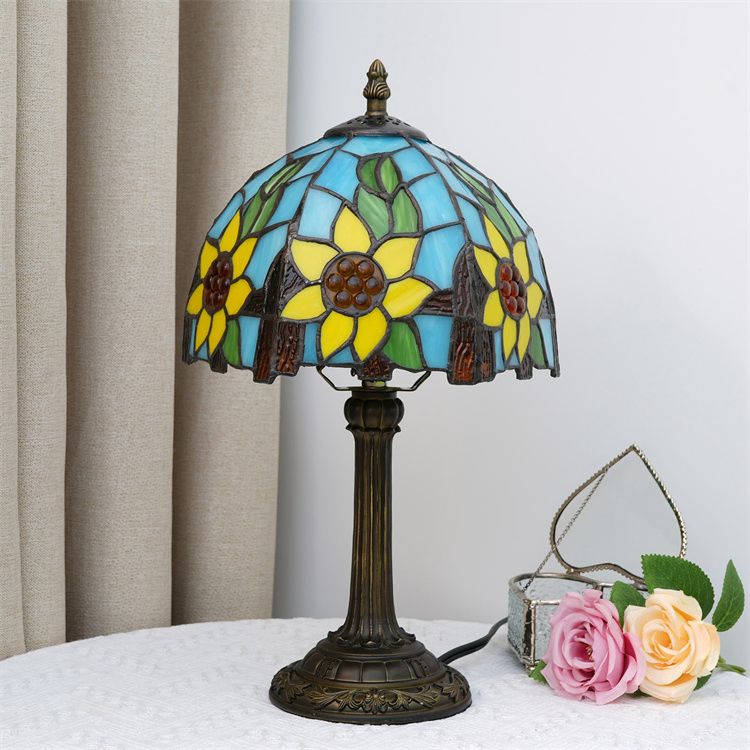 Decorative Tiffany Style Desk Lighting Multi-Color Glass Light Bedroom Bedside Reading Table Lamp