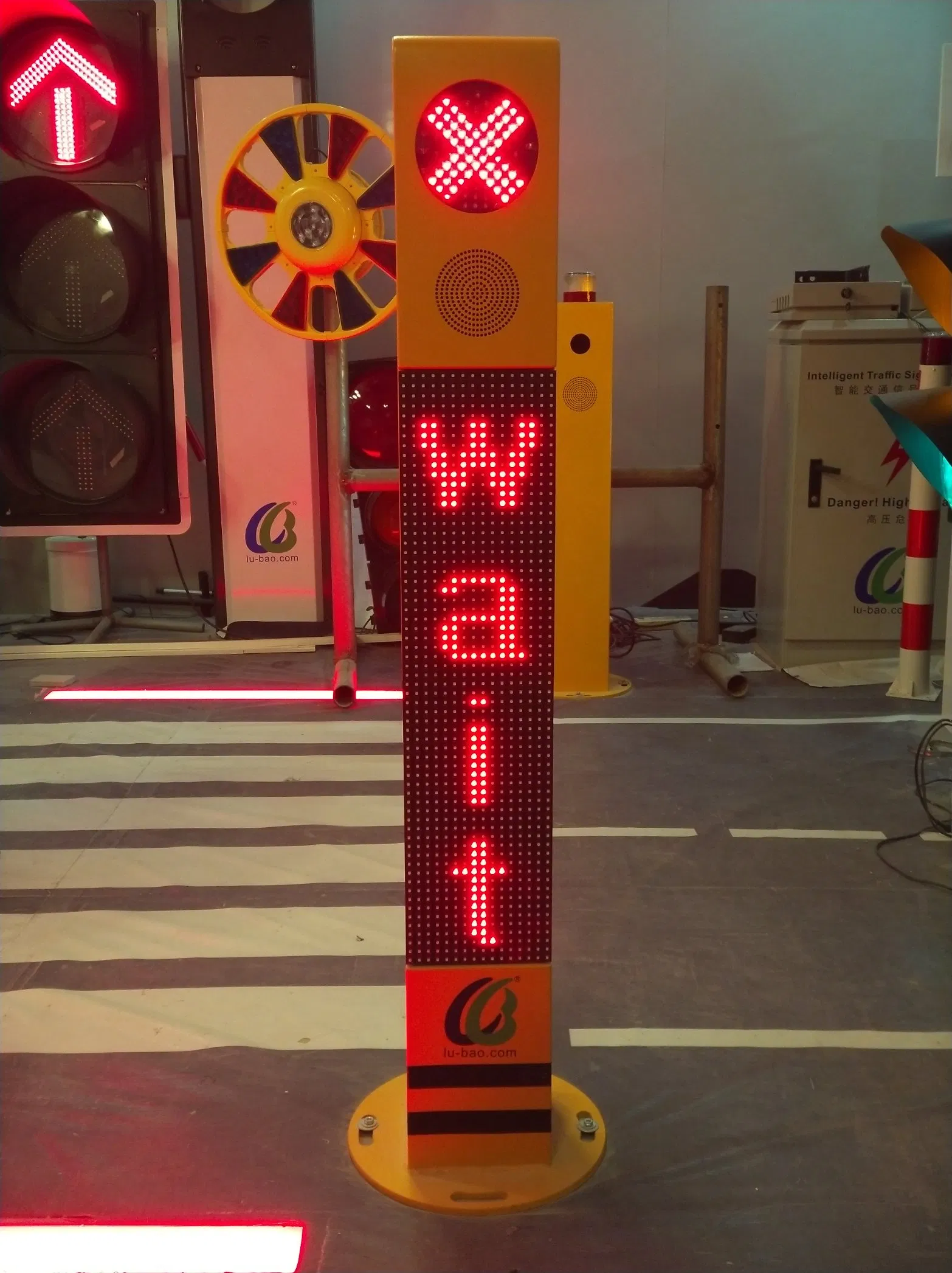 Traffic Signal Light Voice Warning Column with Voice Guidance for Pedestrian Crossing