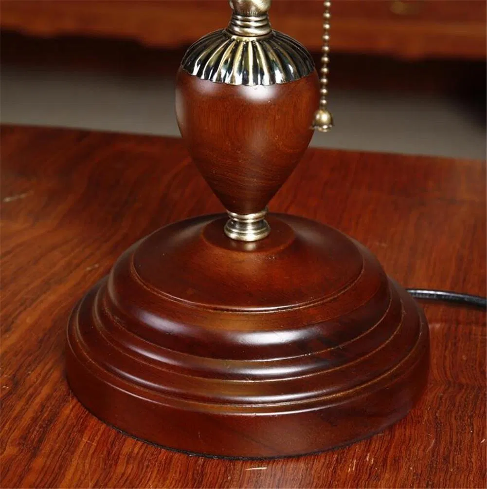 M-1095 Traditional Antique Vintage Wooden Base Banker Table Lamp