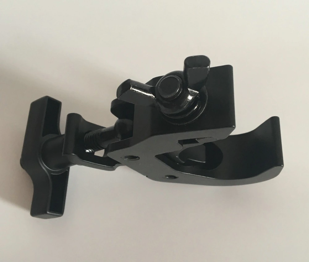 High Quality 150kg TUV Trigger Slim Light Clamp LED PAR Light Hanger Stage Light Accessory