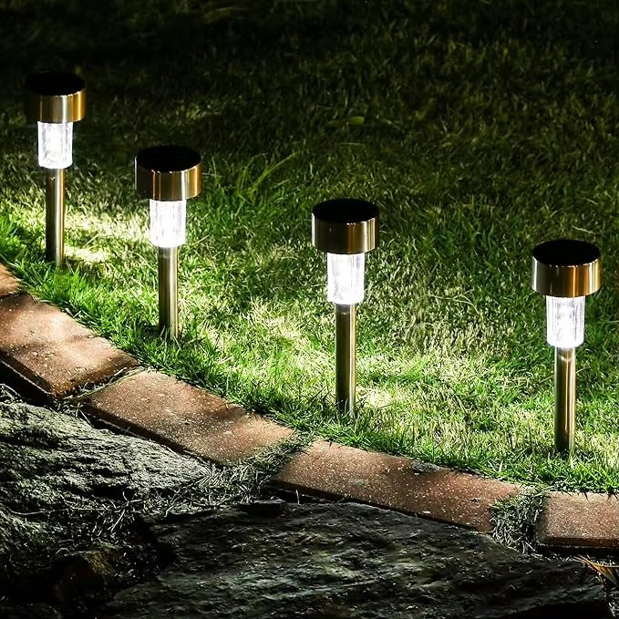 Luzes de Jardim LED Solares em Aço Inoxidável à Venda Direta IP65 Luzes de Estaca à Prova d'Água para Quintal, Pátio e Caminho com Ligação/Desligação Automática