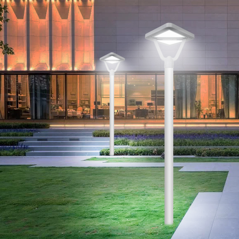 Novo Estilo de Luz de Rua Solar Iluminando Estacionamentos
