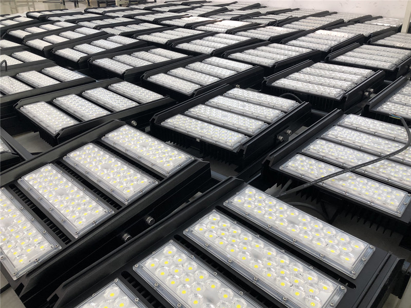 IP66, CE, CB, ENEC, Luz de Inundação LED de Alta Potência 400W Luz de Inundação LED para Túnel, Praça