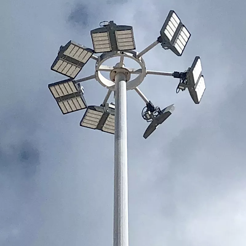 Iluminação de Estádio Personalizada de Altura Diferente Aço LED IP65 Poste de Iluminação de Alta Mastigação