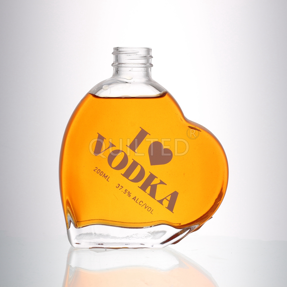 China 200 ml heart-shaped clear liquor glass bottle  Supplier, Suppliers