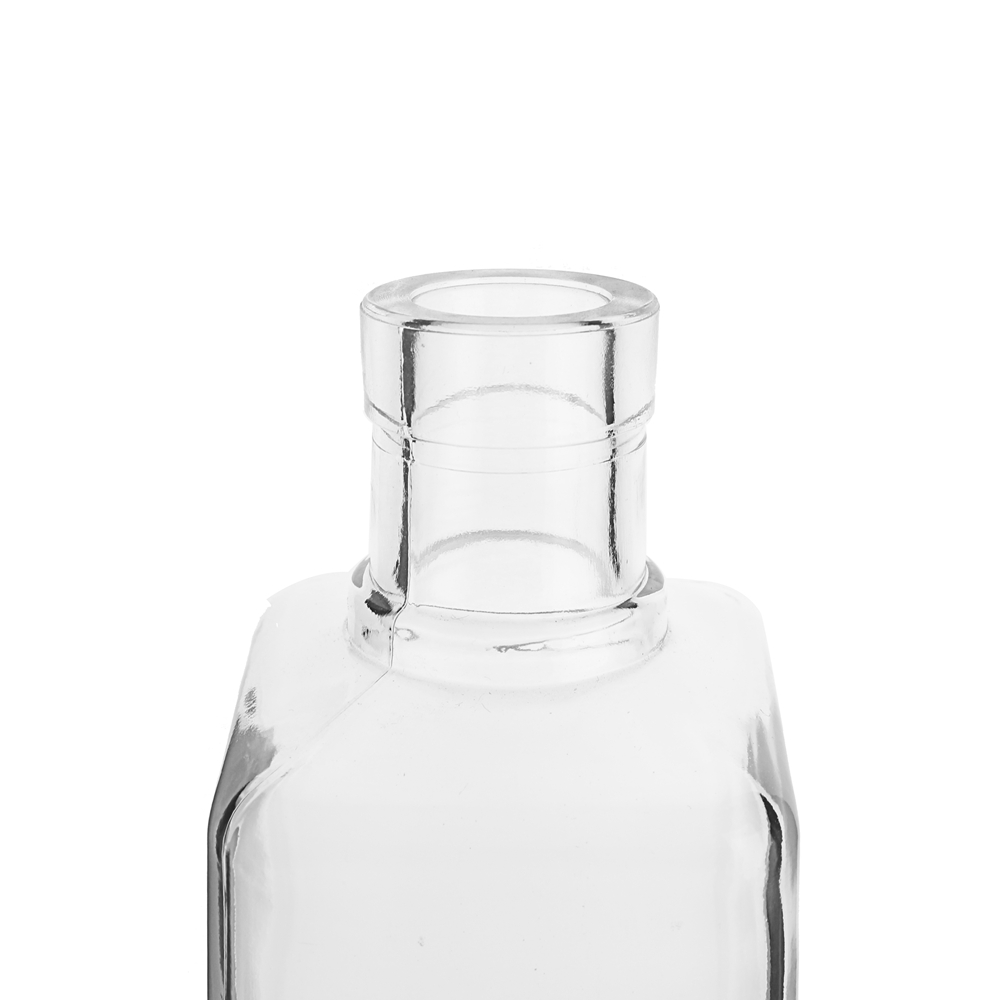 China Design clear glass 700 ml liquor bottle with cork  Supplier, Suppliers