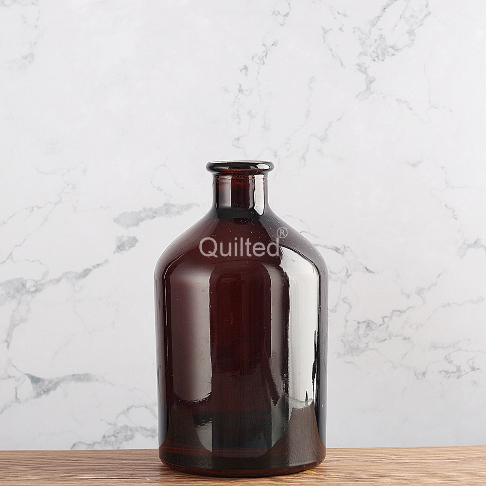 Wholesale 700 ml amber color liquor glass bottle with cork  Manufacturer, Supplier