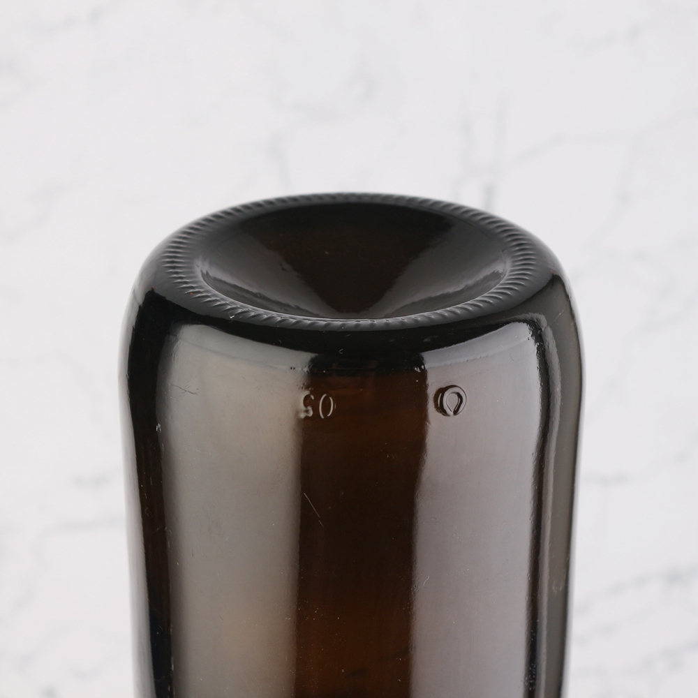 Wholesale Bulk 1500 ml amber wine glass bottle with cork  Supplier, Suppliers