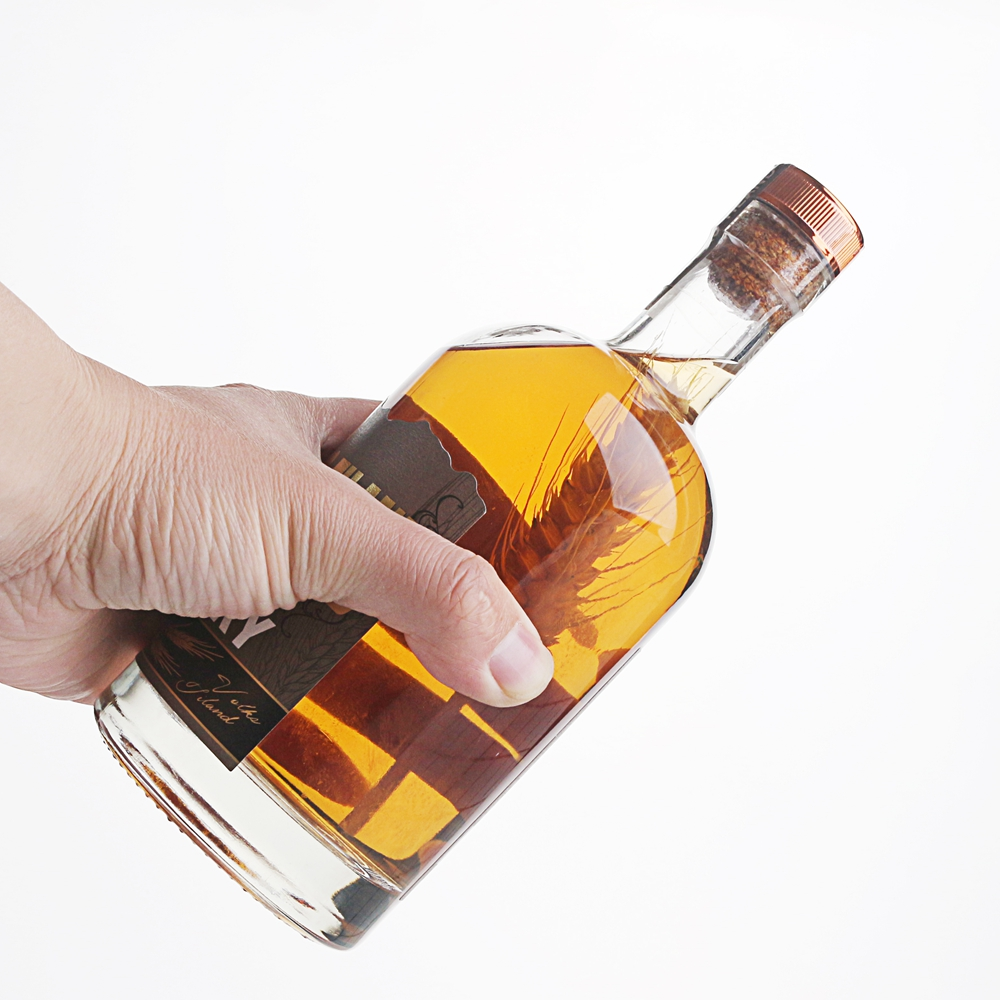 Wholesale 500 ml clear liquor vodka glass bottle with cork Manufacturer, Supplier