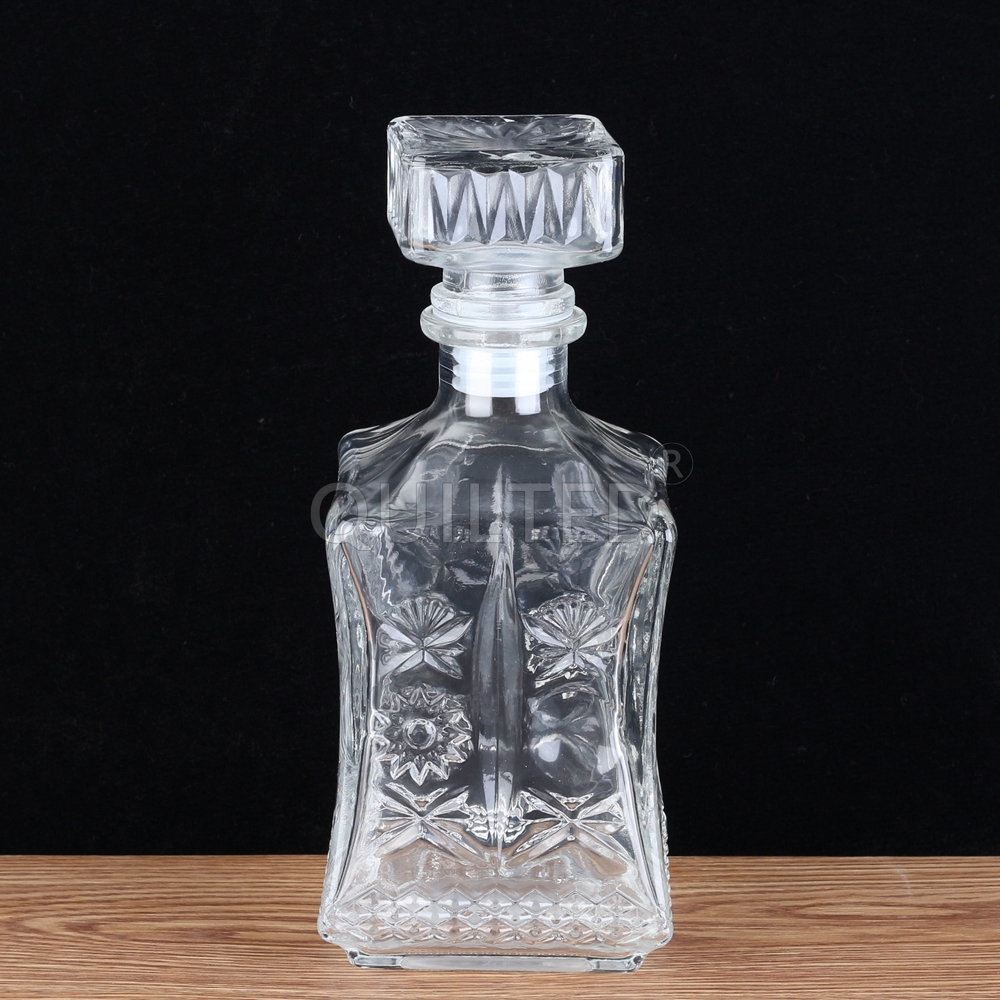 Wholesale 700 ml square shape liquor glass whisky bottle decanter  Manufacturer, Supplier
