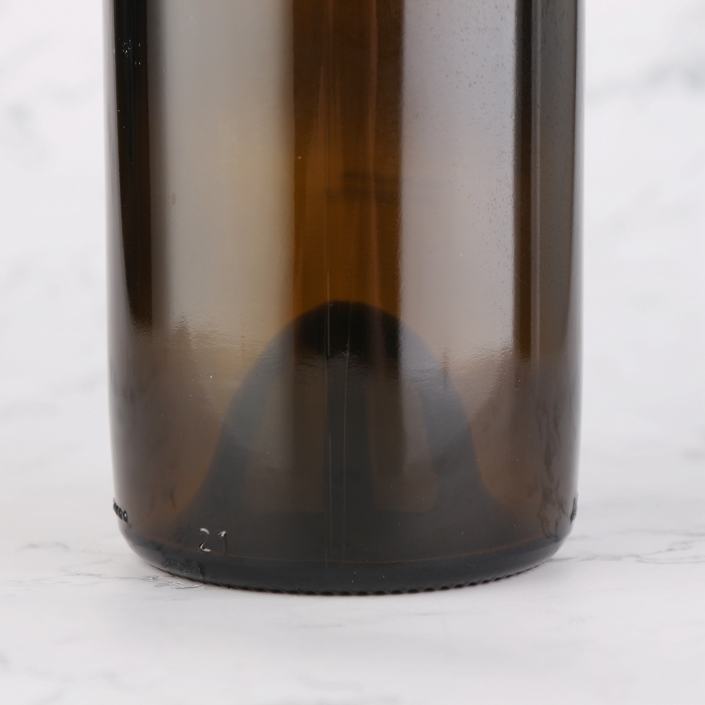 Wholesale 750 ml amber color red wine bottle with screw  Manufacturer, Supplier
