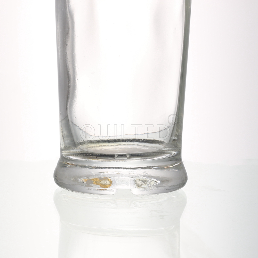 China Small capacity 200 ml clear liquor glass gin bottle with screw  Manufacturer, Suppliers