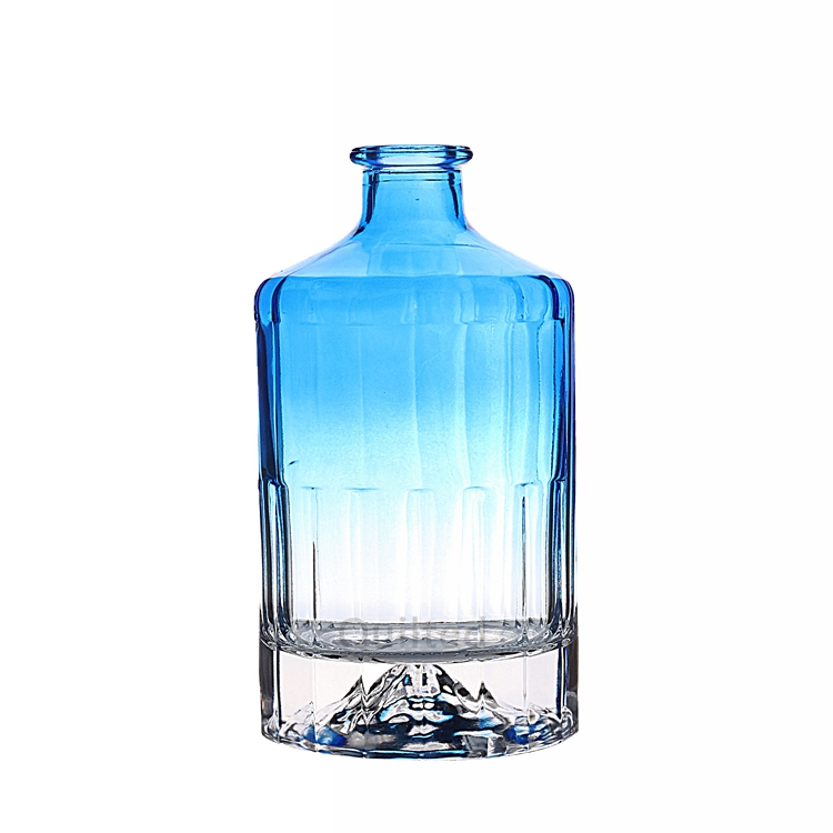China Design 500 ml liquor glass vodka bottle with cover  Manufacturers, Suppliers