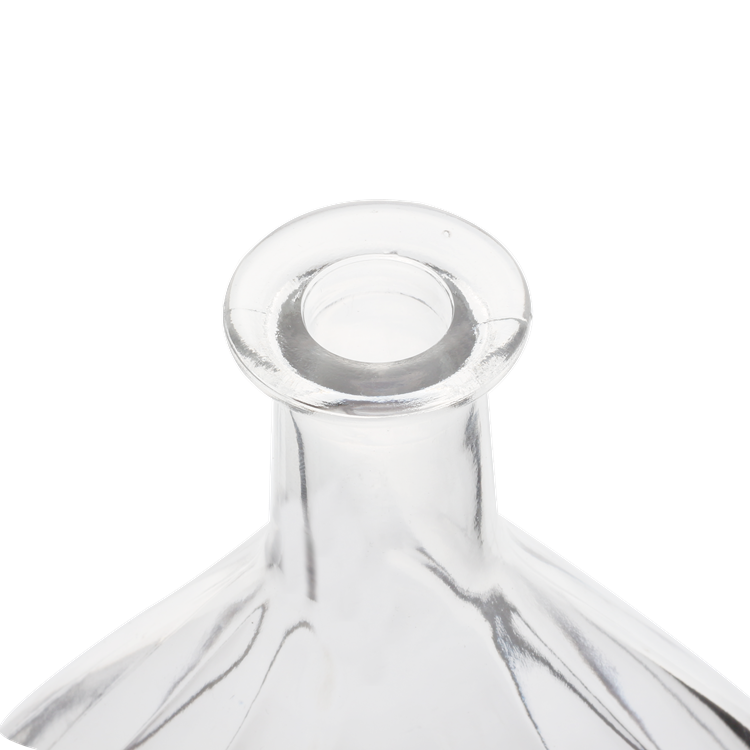 China Custom made 750 ml clear glass liquor bottle Manufacturer, Manufacturers