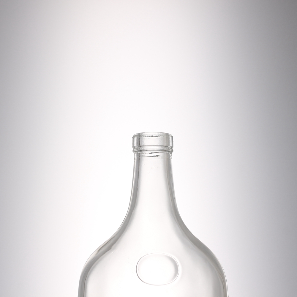 China 700 ml unique shape flat glass liquor bottle   Manufacturer, Suppliers