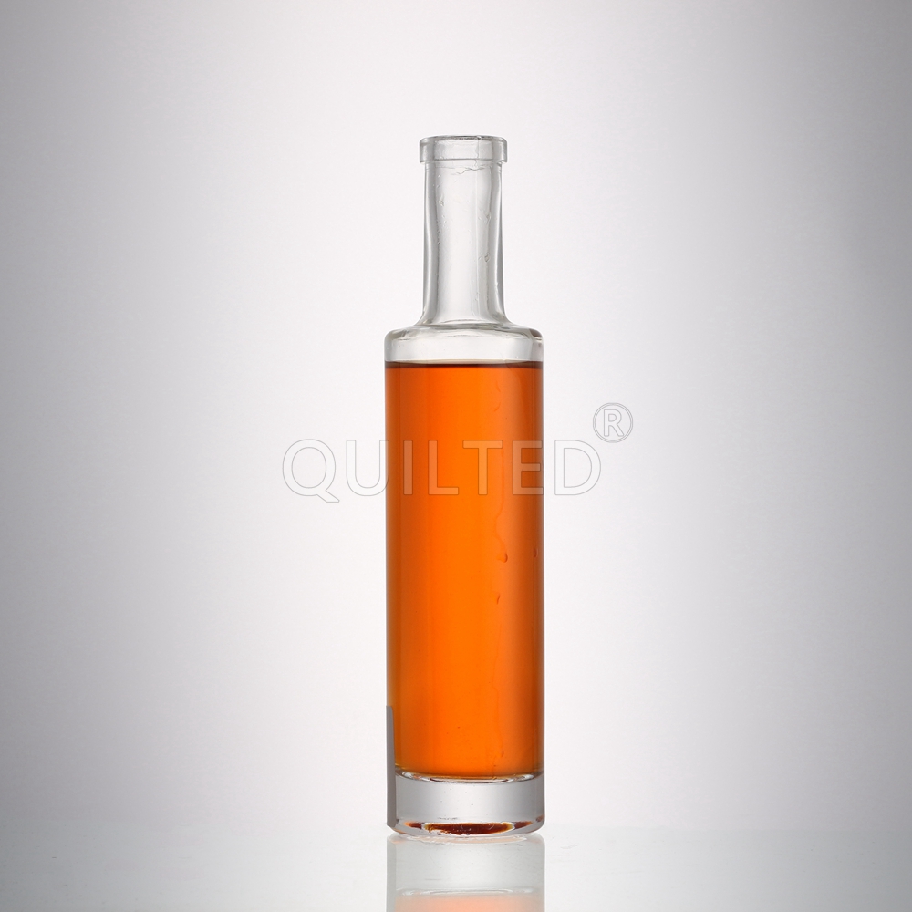 China Design 200 ml round liquor glass vodak bottle with lid  Manufacturer, Supplier