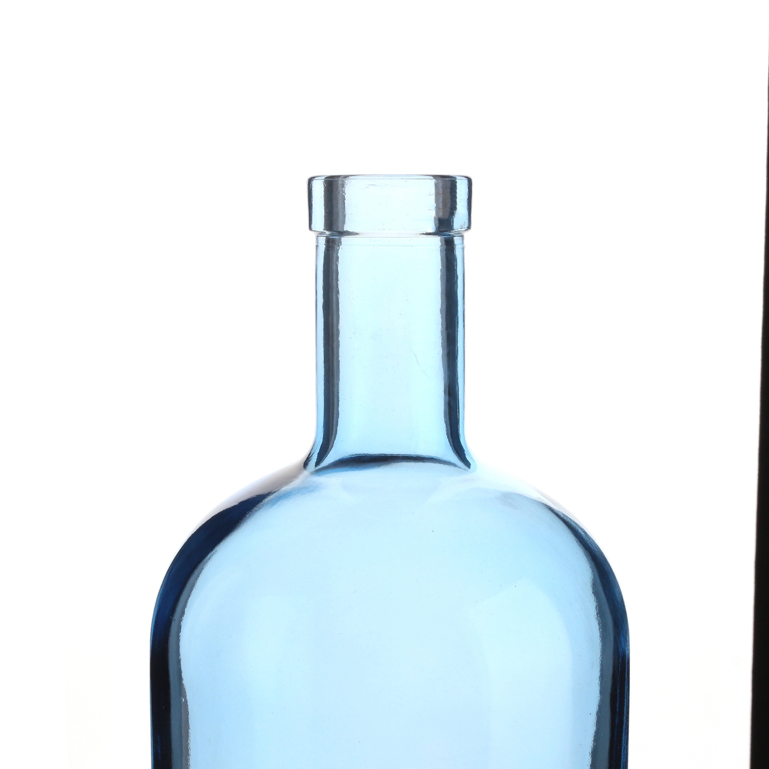 China Custom 1000 ml color glass liquor bottle with cork lid  Manufacturers, Suppliers
