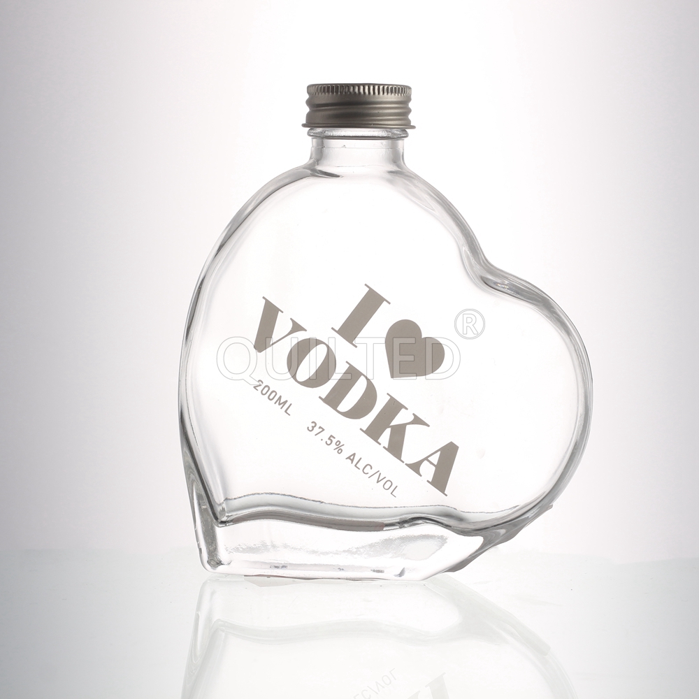 China 200 ml heart-shaped clear liquor glass bottle  Supplier, Suppliers