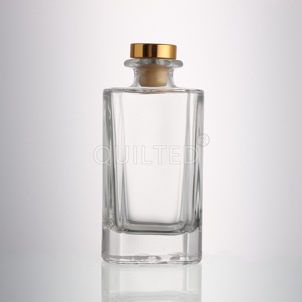 Wholesale Square shape 200 ml liquor glass vodka bottle with lid   Manufacturer, Supplier
