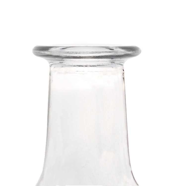 China Custom made 750 ml clear glass liquor bottle Manufacturer, Manufacturers