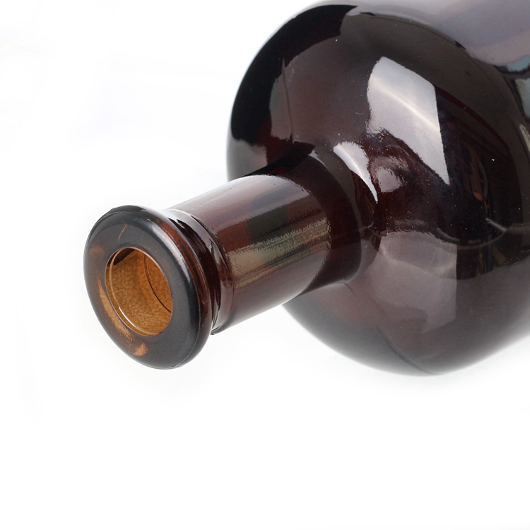 China Fancy custom bulk liquor glass gin bottle with cover  Manufacturers, Supplier