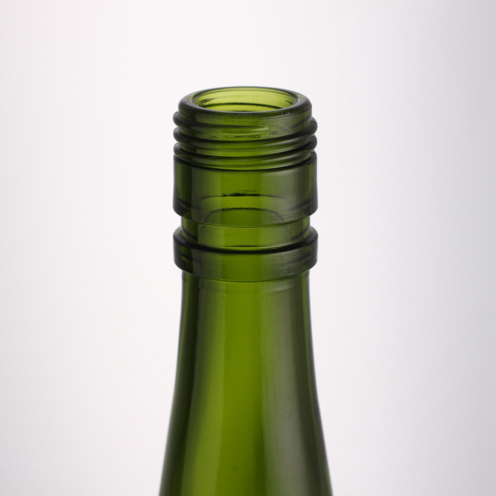 China 500 ml green color champagne wine glass bottle with cover  Manufacturer, Supplier