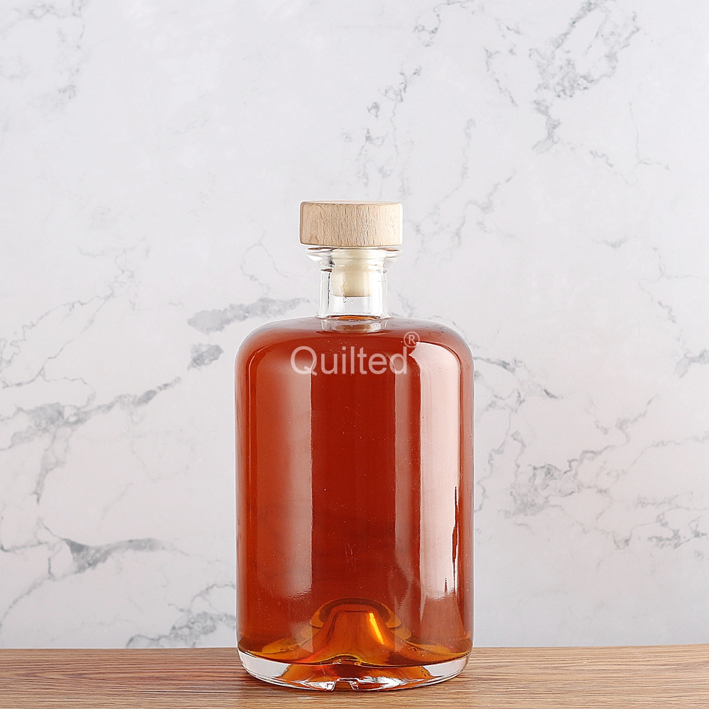 China high-capacity 750 ml round liquor glass vodka bottle Supplier, Suppliers