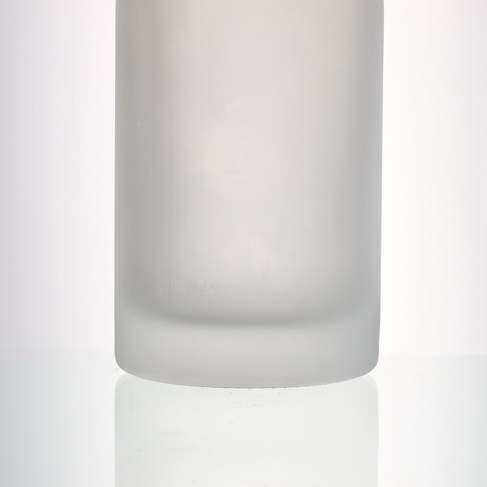 China 1000 ml frosted glass liquor bottle with cork  Manufacturer, Manufacturers